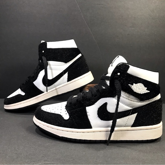 Jordan Shoes - Air Jordan 1 High Twist Retro Women’s Sneakers  // Shoe Size-8